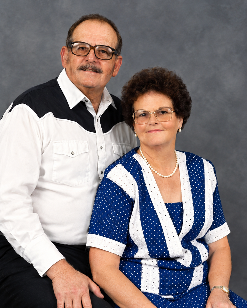 Alice Riddle with her husband. - Image provided by Snyder Funeral Home.